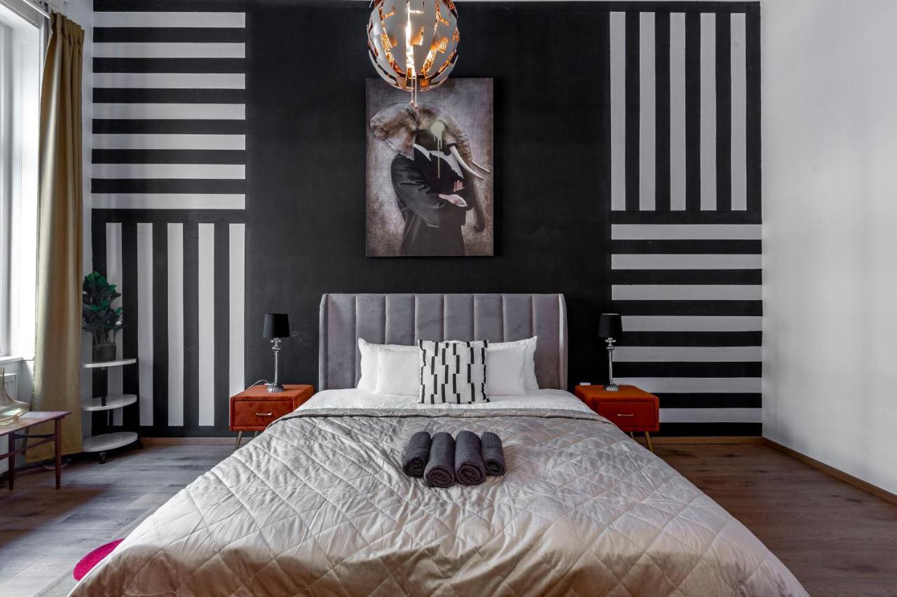 Deluxe Dohany Residence Next To The New York Cafe Budapest Bagian luar foto