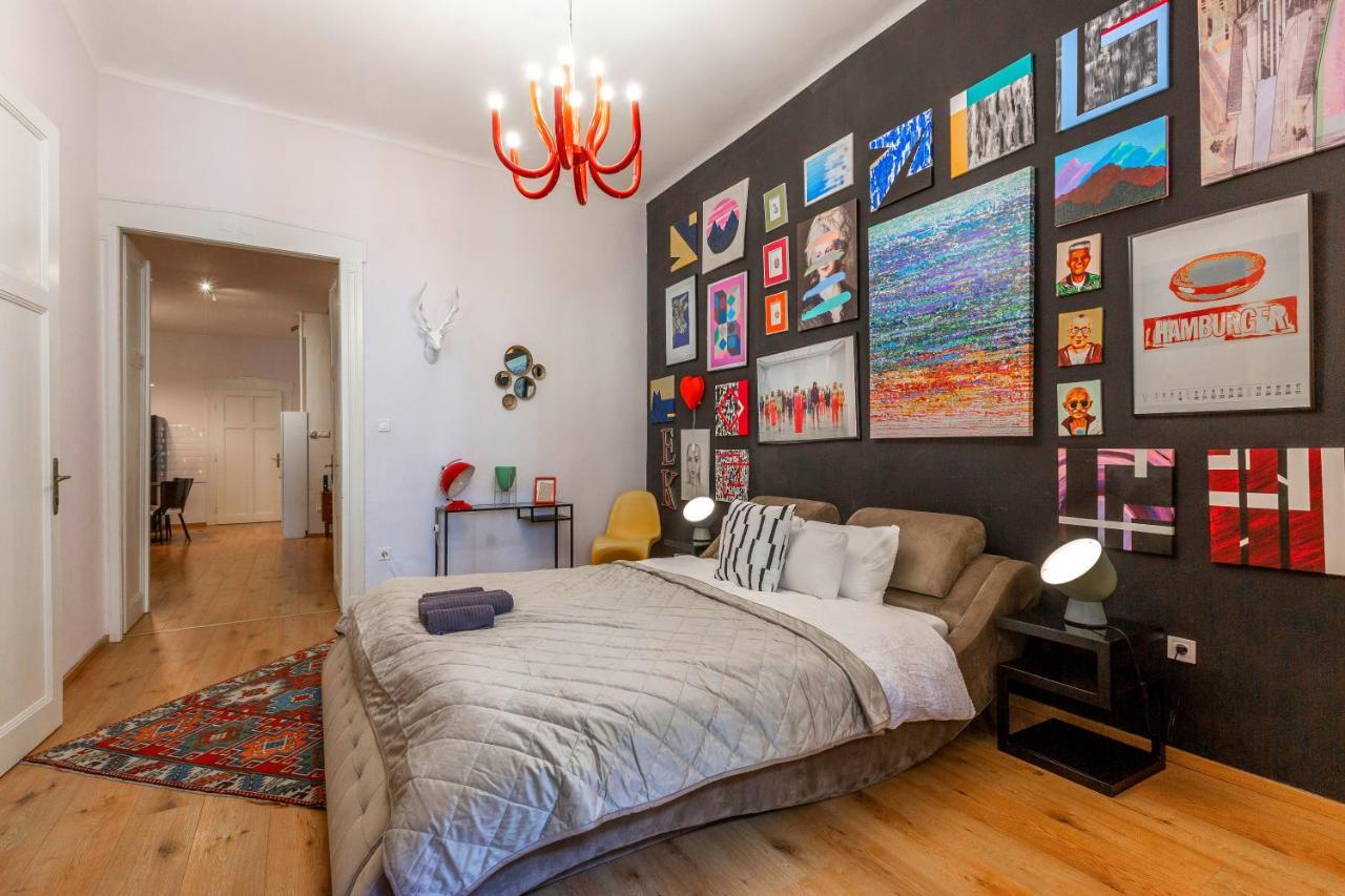 Deluxe Dohany Residence Next To The New York Cafe Budapest Bagian luar foto